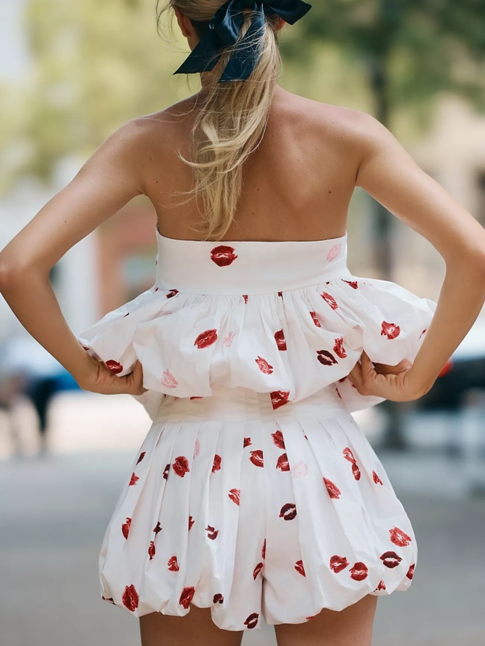 Anthropologie Maeve Bubble Bloomer Shorts Size Medium Lipstick Kiss White Red - Picture 3 of 11